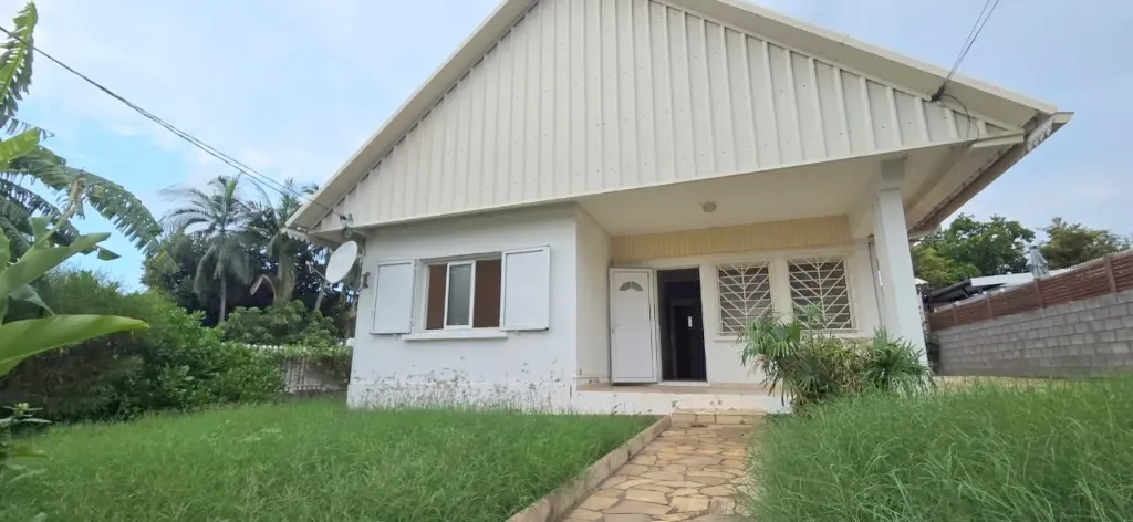 Villa rare proximité université rectorat - LIBRE